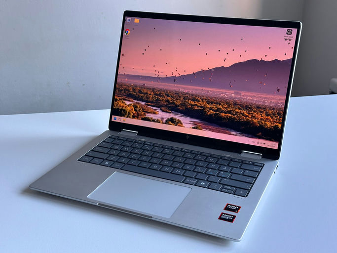 **HP Envy x360 2-in-1 Laptop 14-fa0003no (A5DG6EA)**
