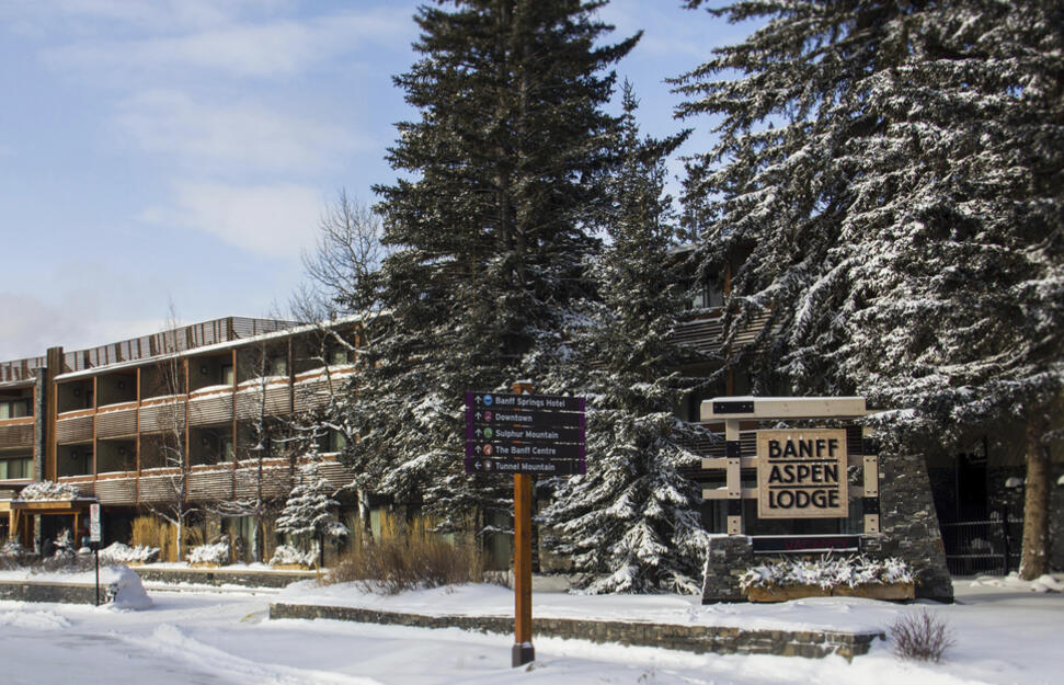 Banff-Aspen-Lodge-1.jpg