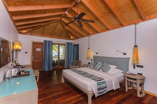 Vilamendhoo-Resort-Spa-13.jpg