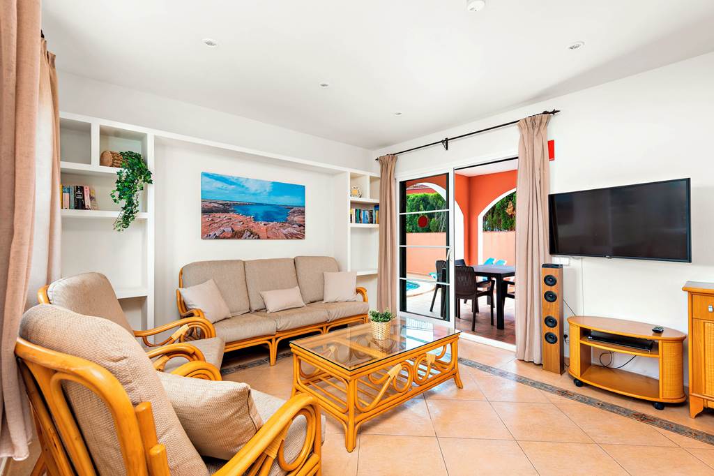 MAH_77312_Villas_Cala_Galdana_Four_bedroom_villa_0224_11.jpg