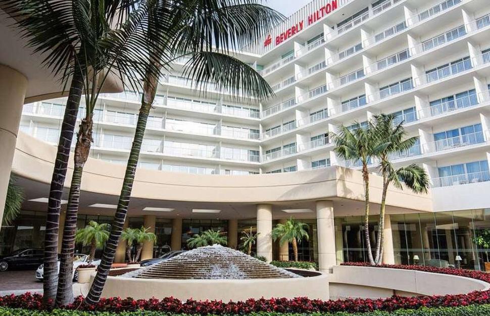 Beverly-Hilton-15.jpg