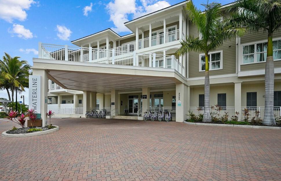 Waterline-Marina-Resort-Beach-Club-11.jpg
