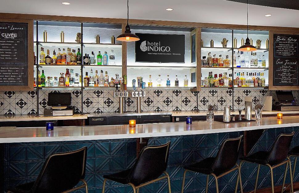 Hotel-Indigo-Austin-Downtown-University-6.jpg
