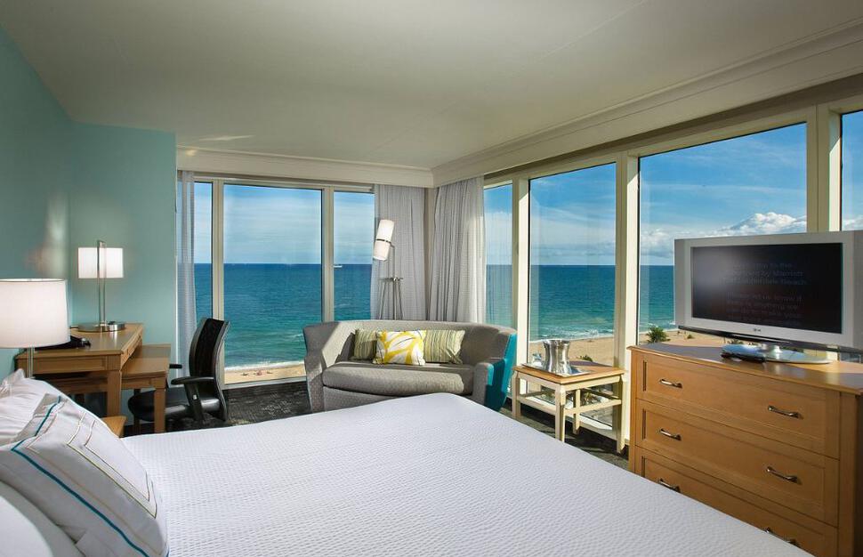 Courtyard-by-Marriott-FT.-Lauderdale-Beach-5.jpg