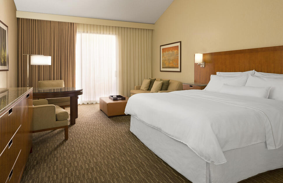 Westin-Mission-Hills-Resort-Spa-8.jpg