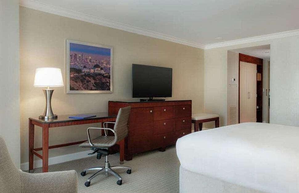 Hilton-Los-Angeles-Universal-City-10.jpg