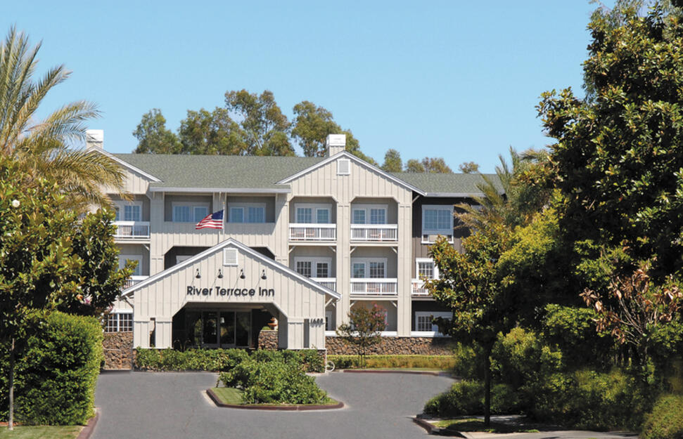 River-Terrace-Inn-1.jpg