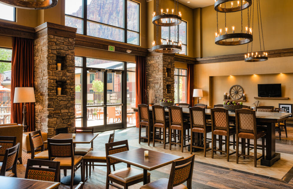 Hampton-Inn-and-Suites-Springdale-Zion-National-Park-4.jpg