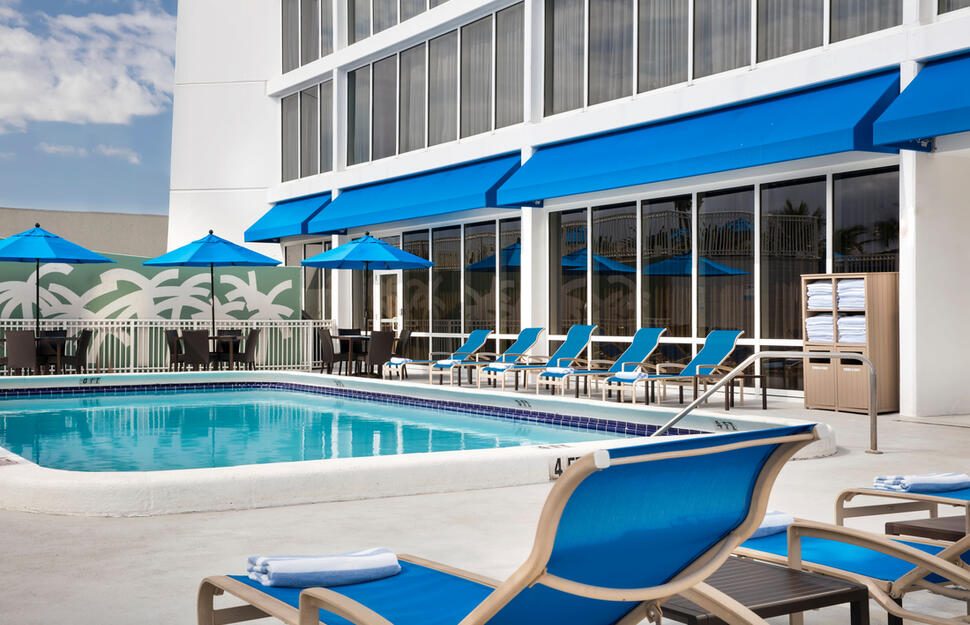 Courtyard-by-Marriott-FT.-Lauderdale-Beach-2.jpg