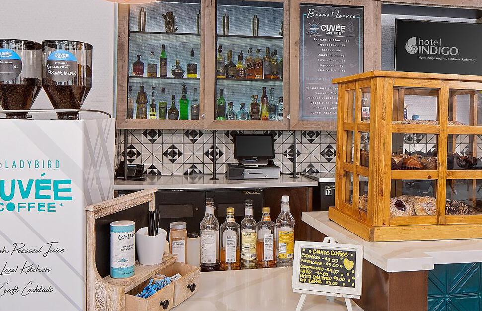 Hotel-Indigo-Austin-Downtown-University-8.jpg