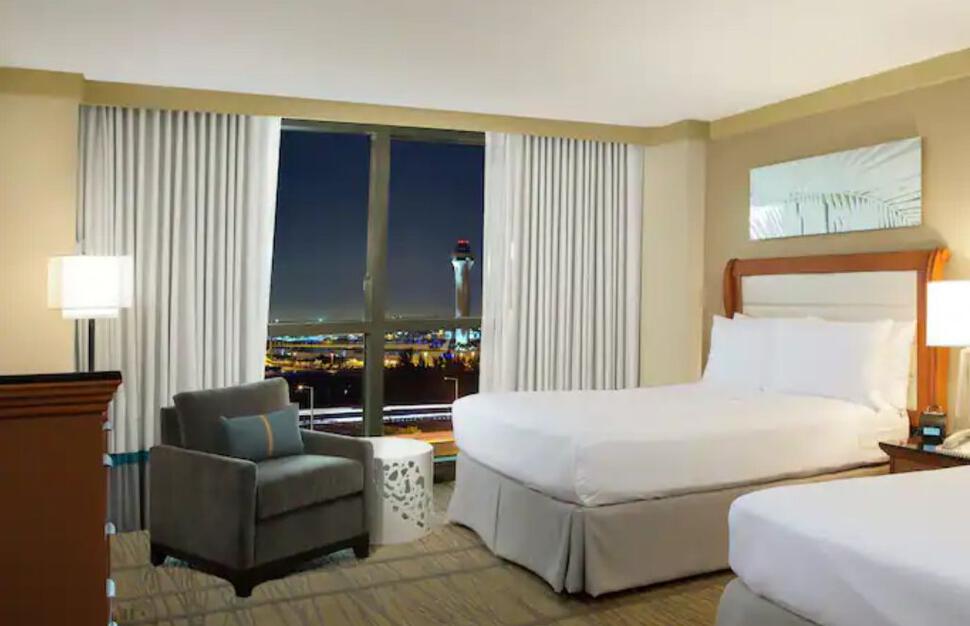 DoubleTree-by-Hilton-Miami-Airport-2.jpg