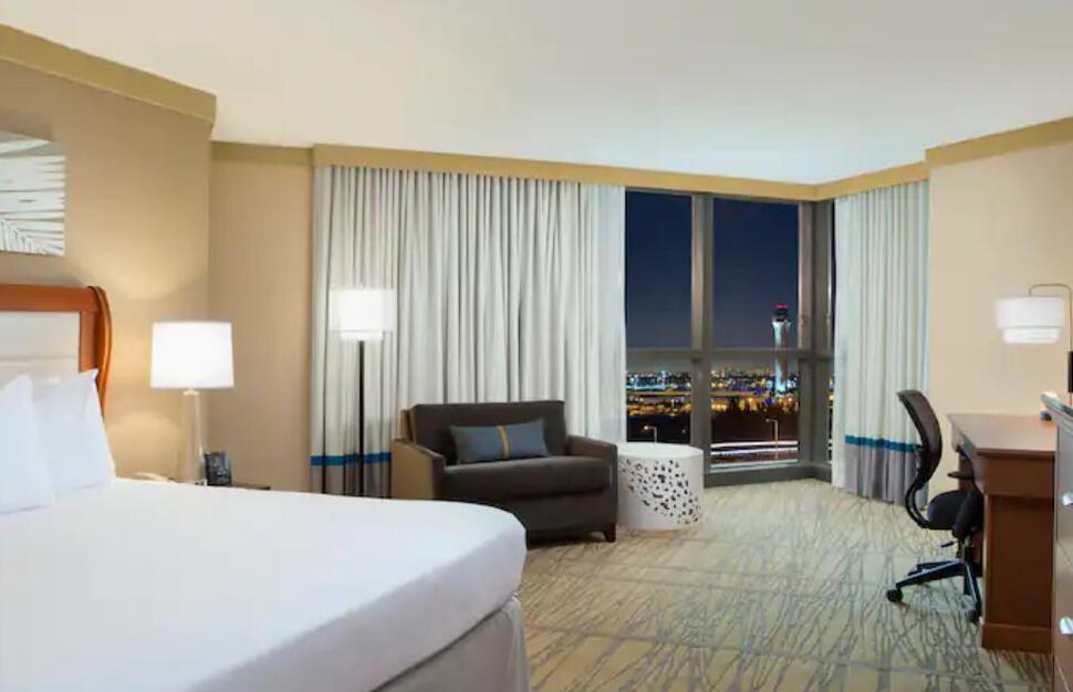 DoubleTree-by-Hilton-Miami-Airport-13.jpg