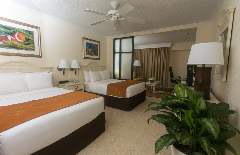 Comfort-Suites-Paradise-Island-3.jpg
