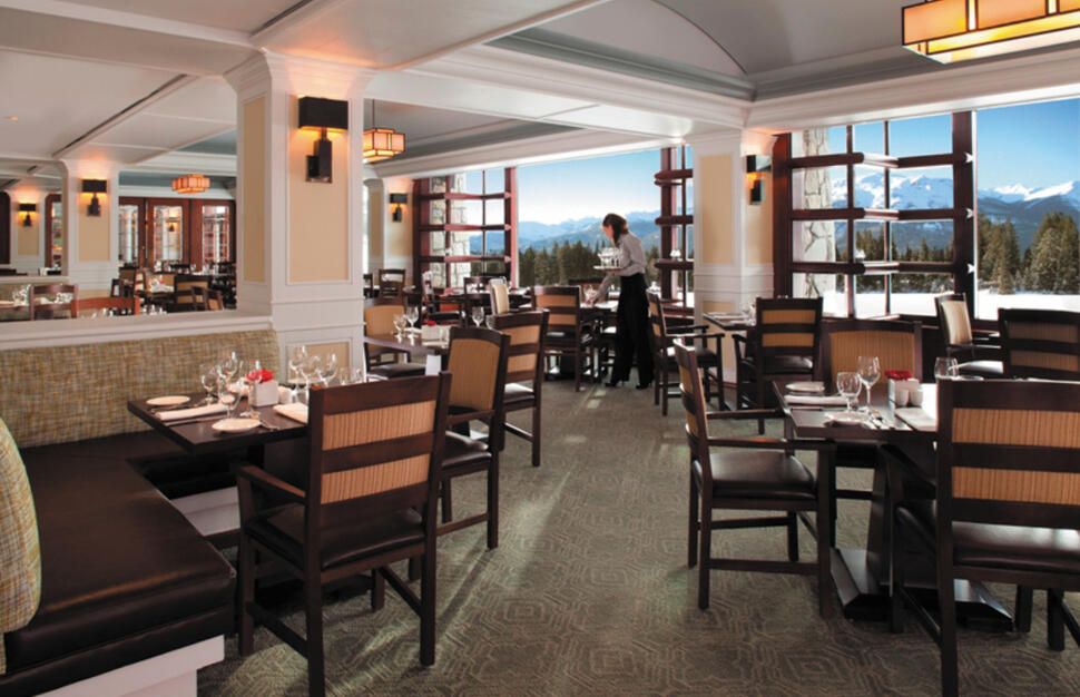 Fairmont-Jasper-Park-Lodge-11.jpg