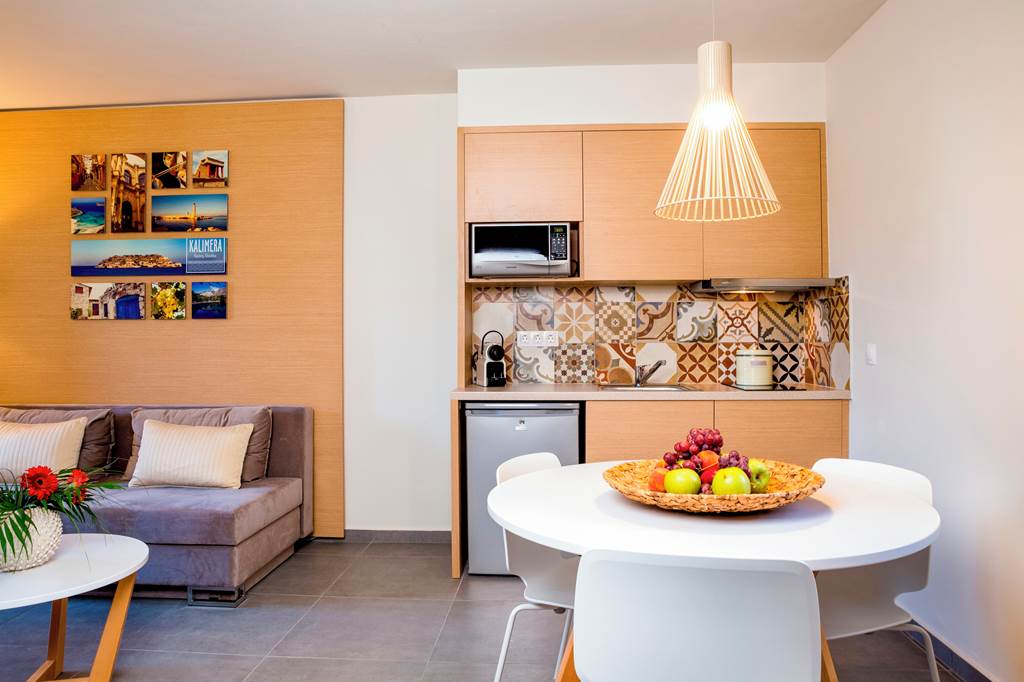 HER_80072_Sundance_Apartments_&_Suites_0119_19.jpg