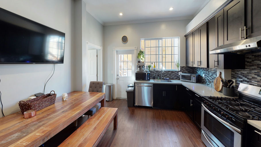 Birch - Property photo showing available rental in Mission