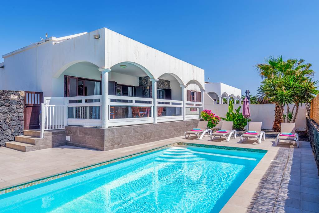 ACE_86286_Villa_Mendi_Gorri_Lanzarote_1023_01.jpg