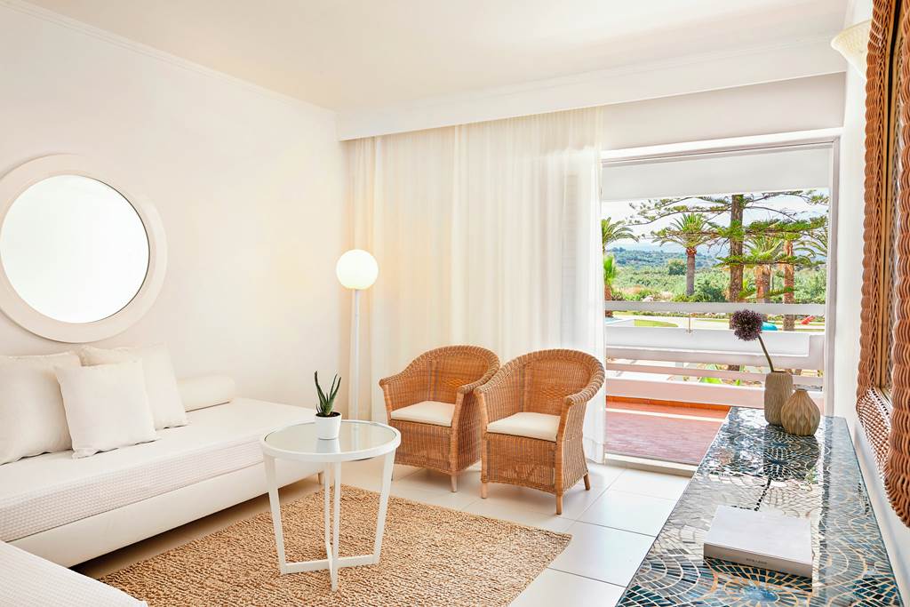 HER_81870_Grecotel_LUX_ME_White_Palace_0922_07.jpg