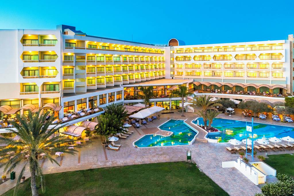 PFO_68704_Constantinou_Bros_Athena_Royal_Beach_Hotel_0119_14.jpg