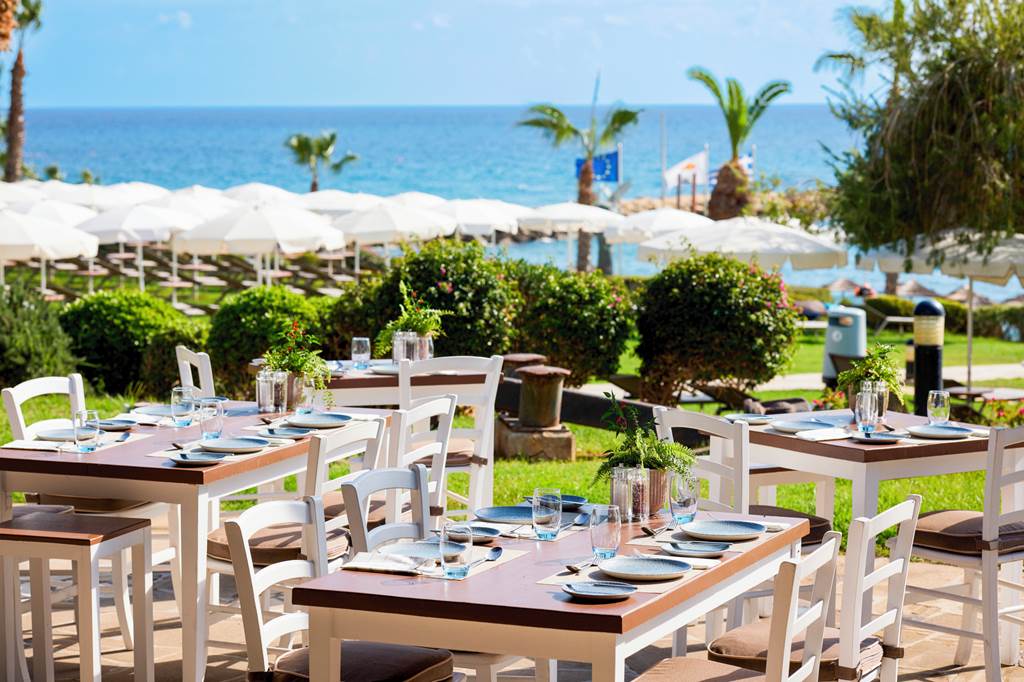 PFO_3329_Mediterranean_Beach_Hotel_0124_03.jpg
