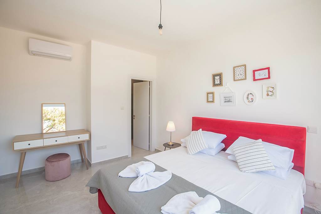 LCA_83435_Vie_Bleu_Villas_-_4_bed_1221_21.jpg