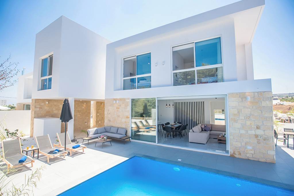 LCA_83435_Vie_Bleu_Villas_-_4_bed_1221_07.jpg