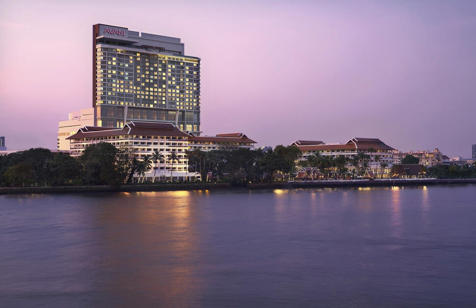 Avani-Riverside-Bangkok-Hotel-1.jpg