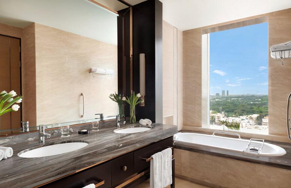 Shangri-La-Hotel-Bengaluru-10.jpg