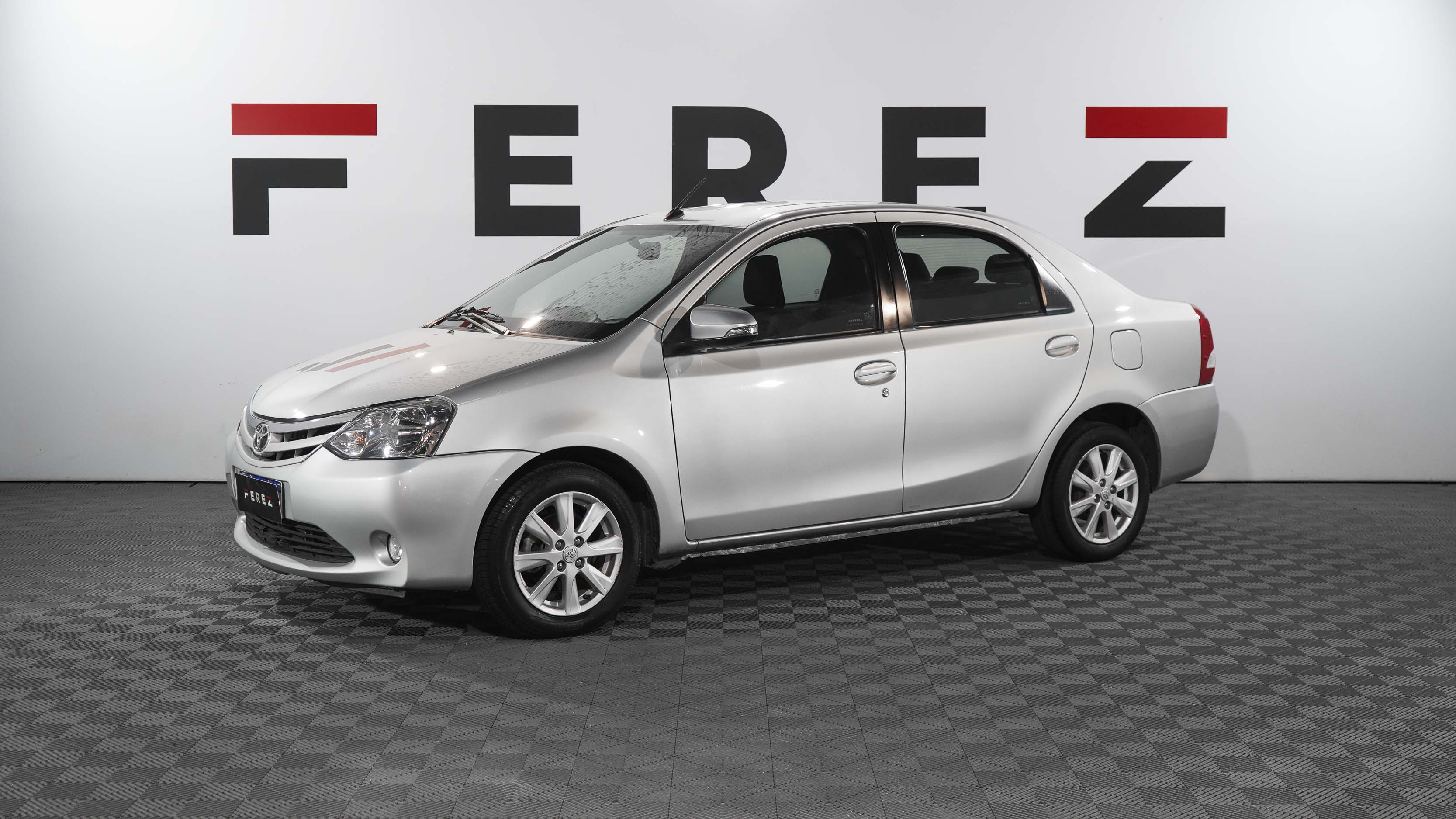 toyota ETIOS 1.5 XLS MT