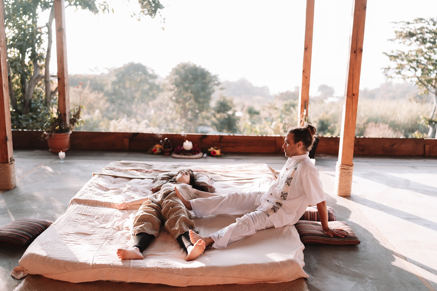 Dynamic harmonic techniques:  a meditative therapeutic massage approach for healthy circulatory support