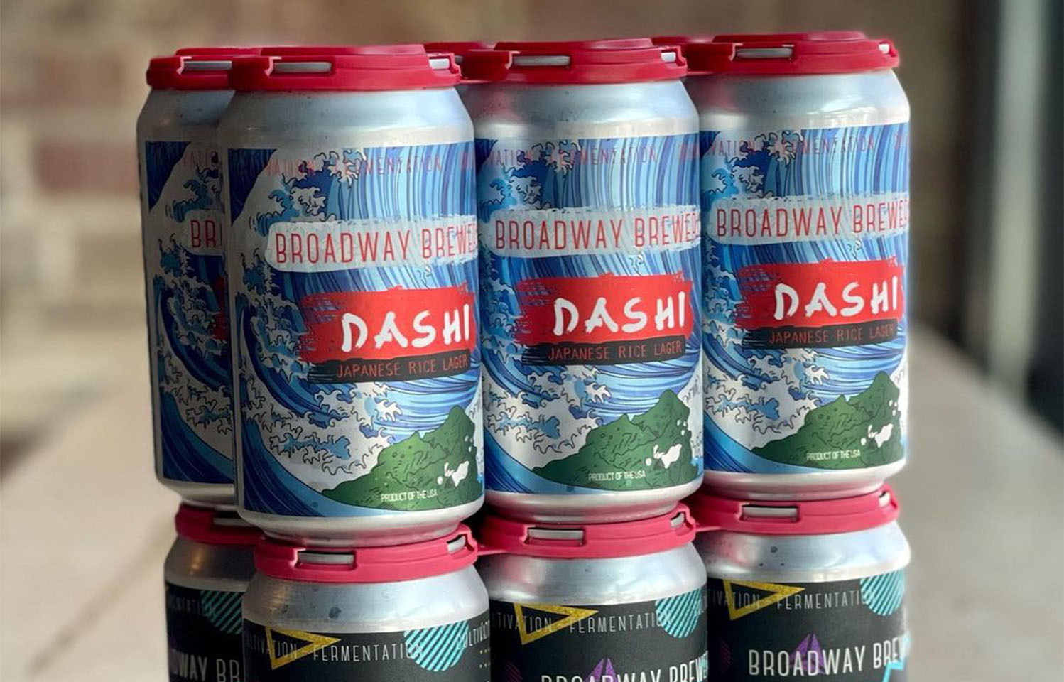 Order fresh & delicious pizza at Deuce Pub & Pit in Columbia, MO.