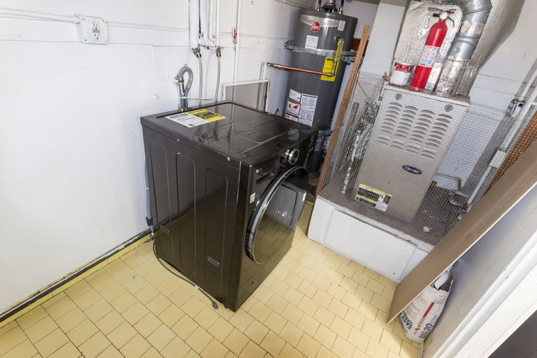 More Images - Image 3