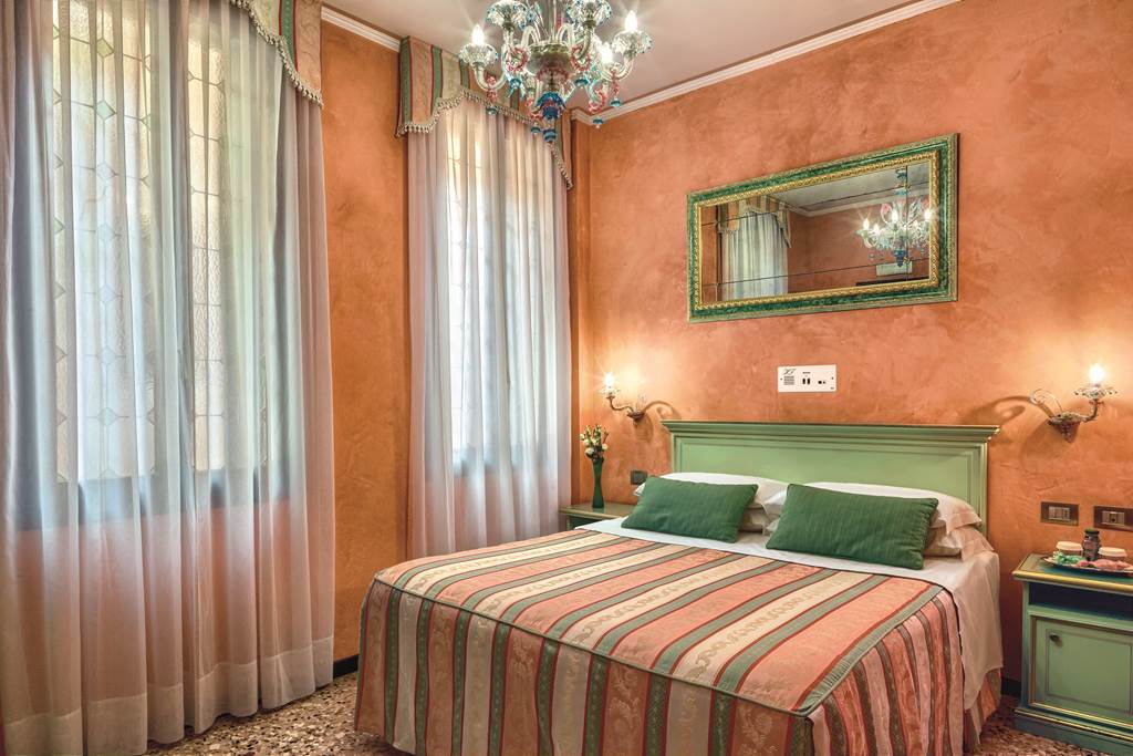 VCE_71258_Hotel_Firenze_1018_06.jpg