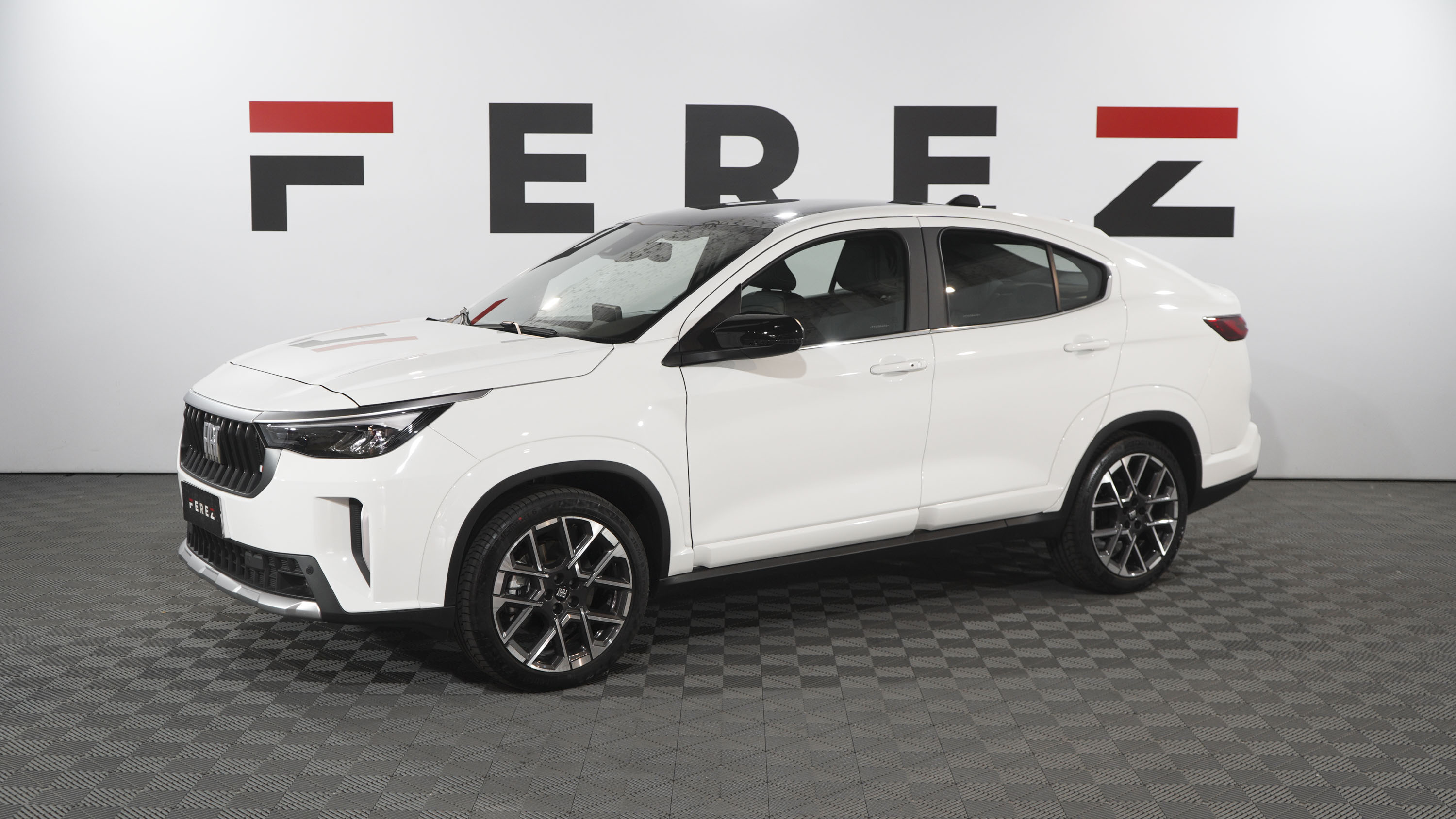 fiat FASTBACK 1.3T 270 AT L/26