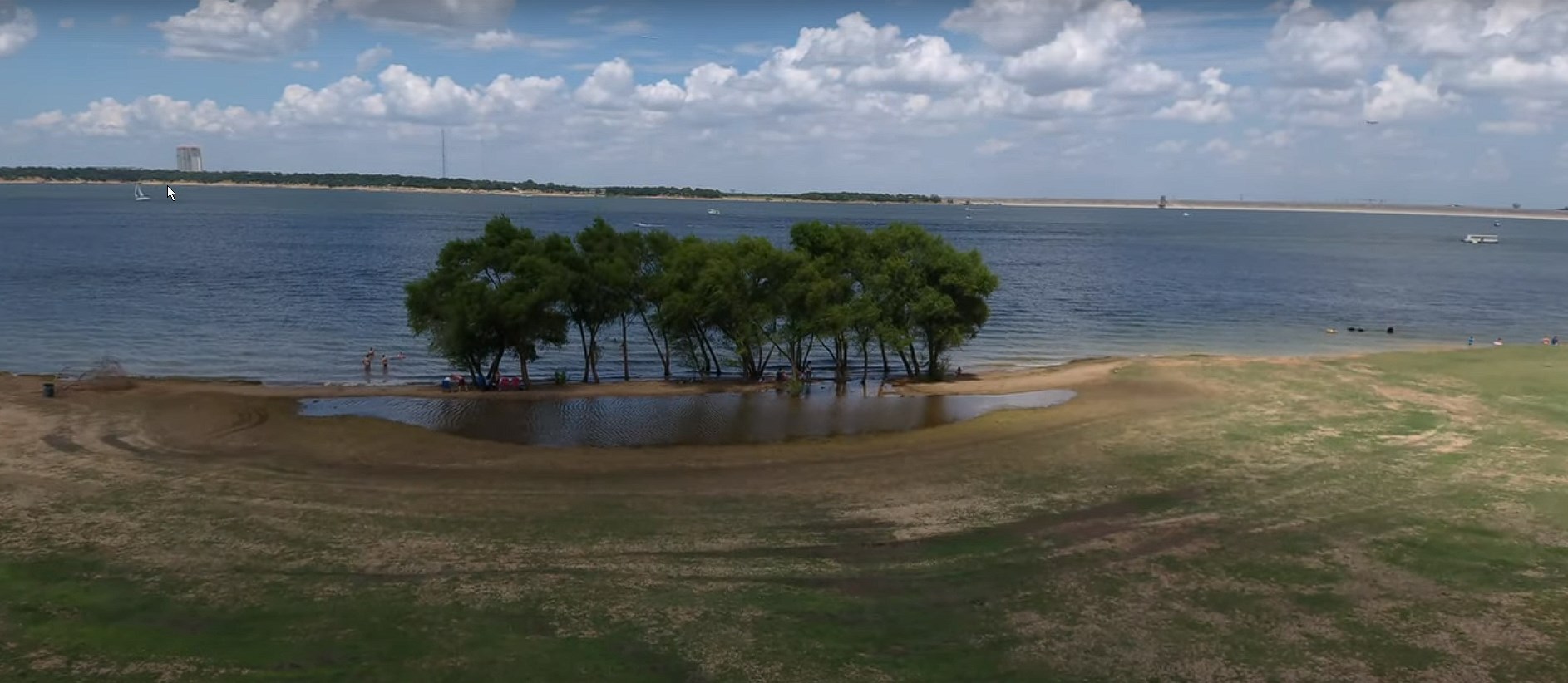 Shoreline with trees on Lake Grapevine in Grapevine, TX