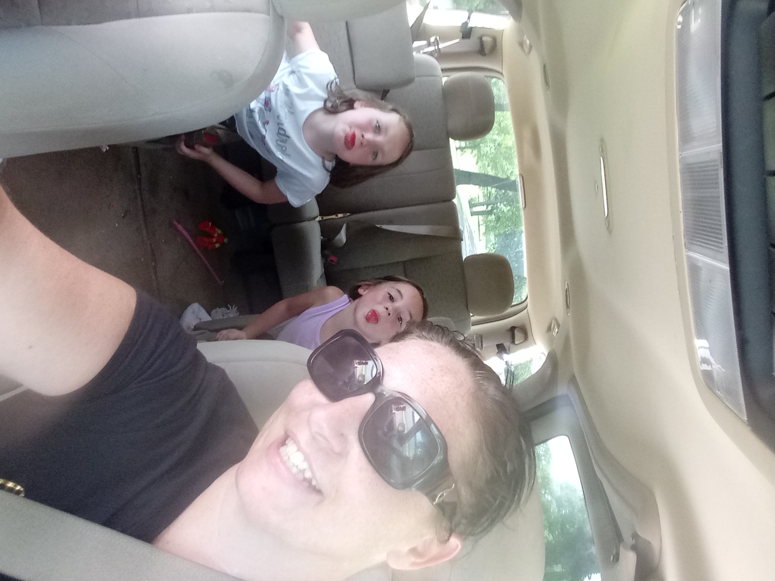 I wish i could hug my daughter!