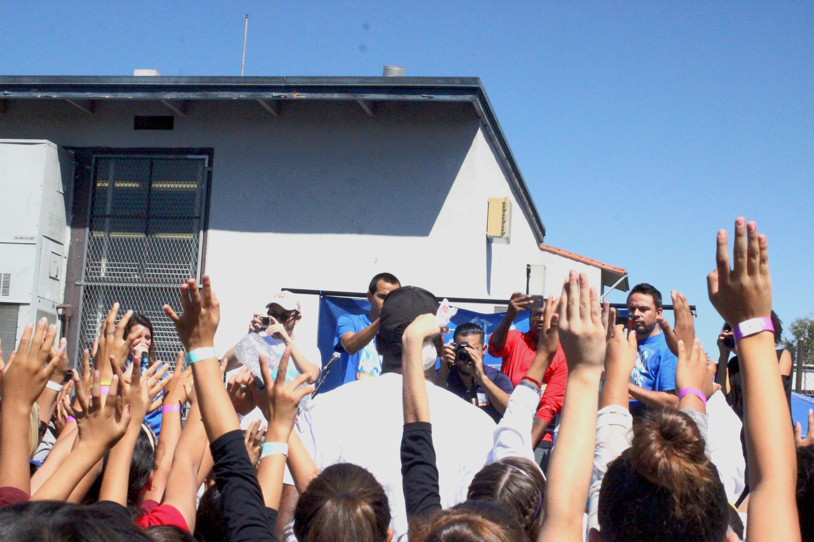 That's What Good Neighbors Do