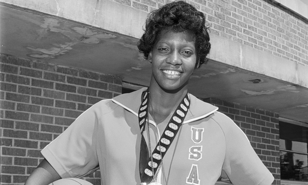 FE: Queen of Basketball