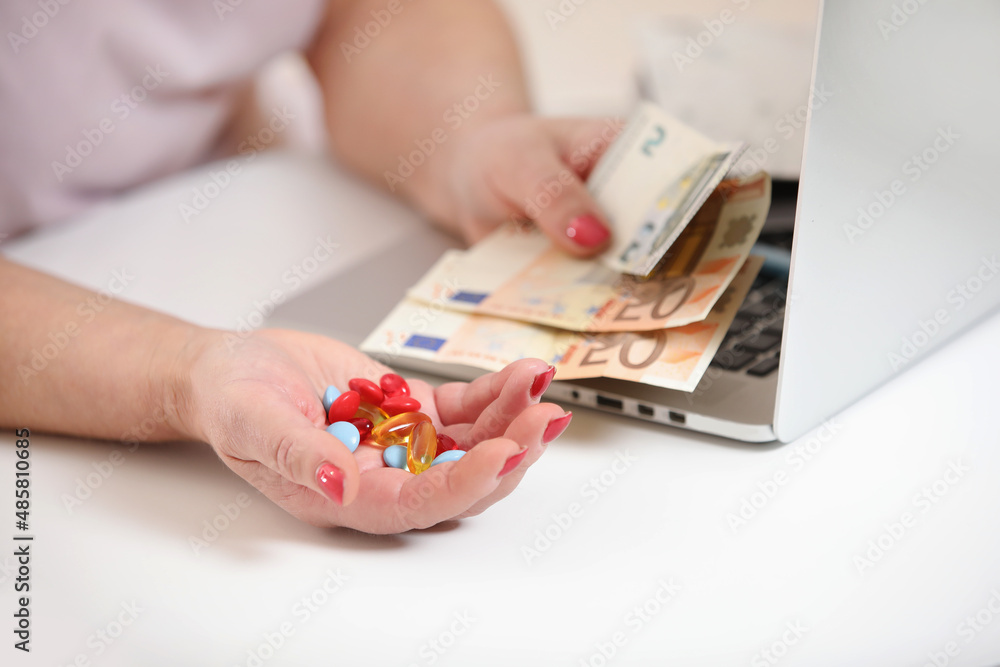 New laptop for work and a help for the medicine of my mom