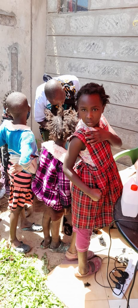 construction of shelter and save house for MERCY FRIENDS OF CHILDREN CENTR E