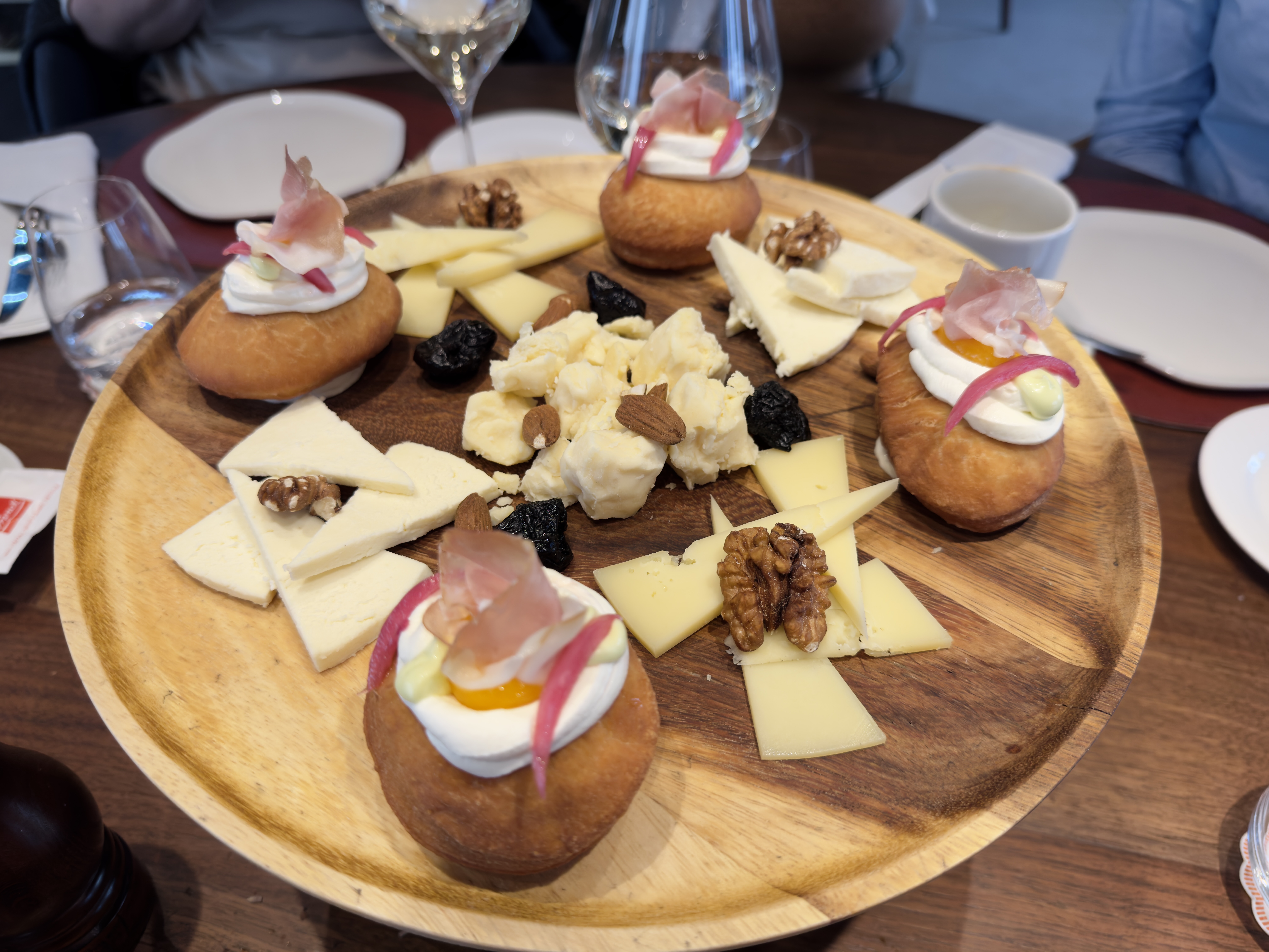 Imotski 3-Gang-Mittagessen mit Weinbegleitung