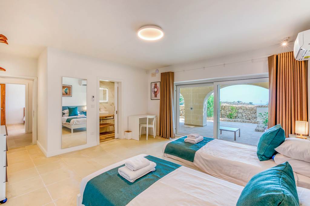 MLA_87754_Gozo_Villas-_Ta_Guza_4_Bedroom_Villa_1124_15.jpg