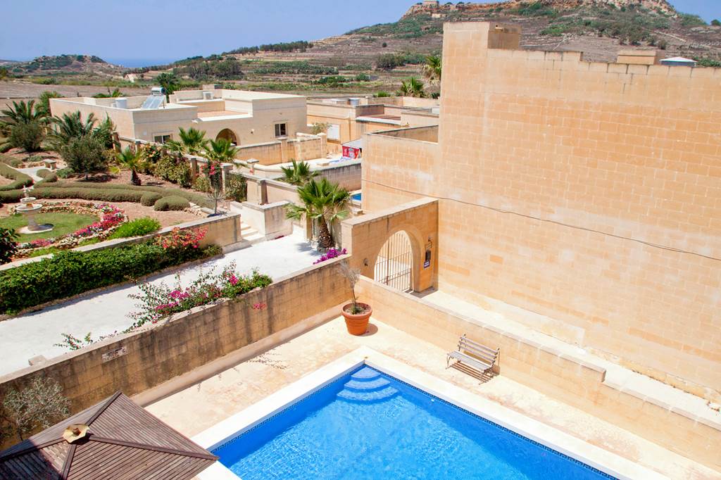 MLA_79941_Gozo_Villas-_Hgieri_Four_Bedroom_Villa_0119_06.jpg