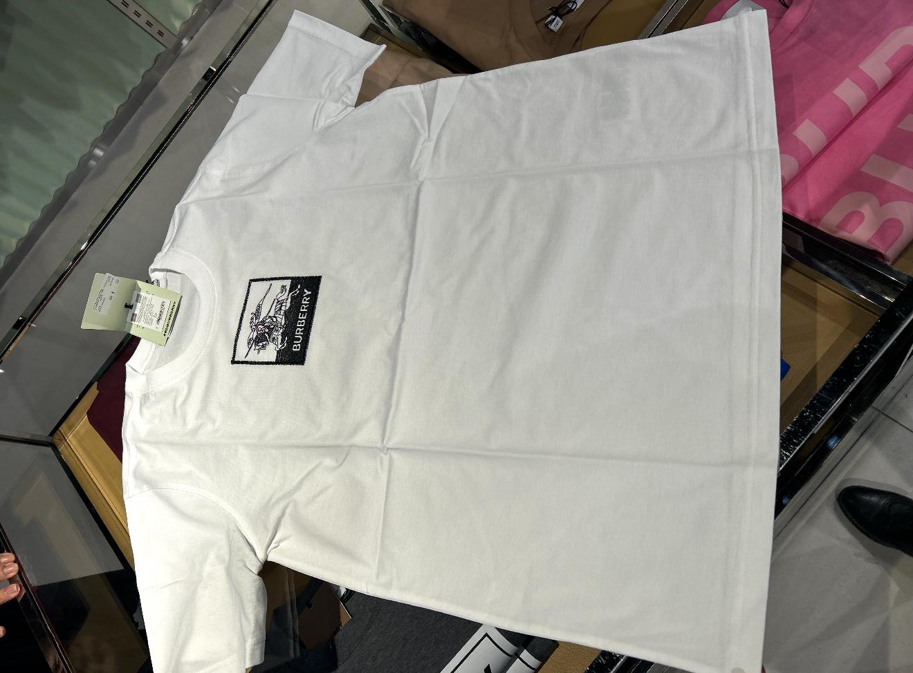 Burberry Men’s White Equestrian Knight Patch T-Shirt