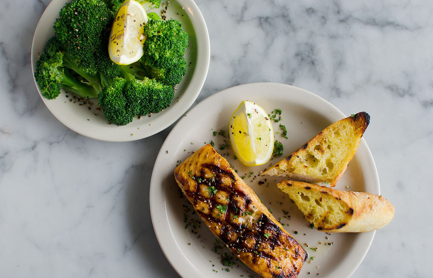 Murry's serves steaks, salmon, sandwiches, and more in Columbia, MO.