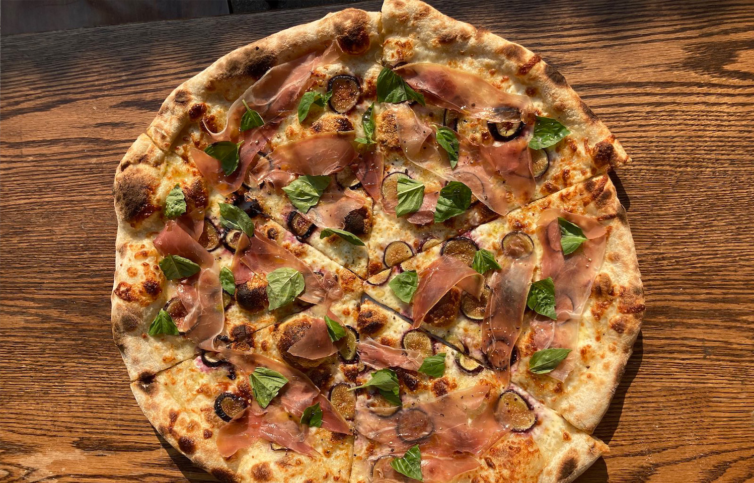 Who Doesn't Love Cocktails & Italian Food? Visit Endwell Taverna in Columbia, MO.