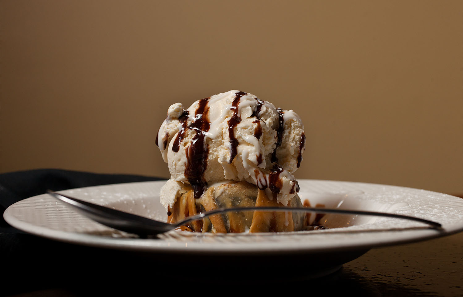 Enjoy your delicious dinner in Addison's artistic atmosphere in Columbia, MO.