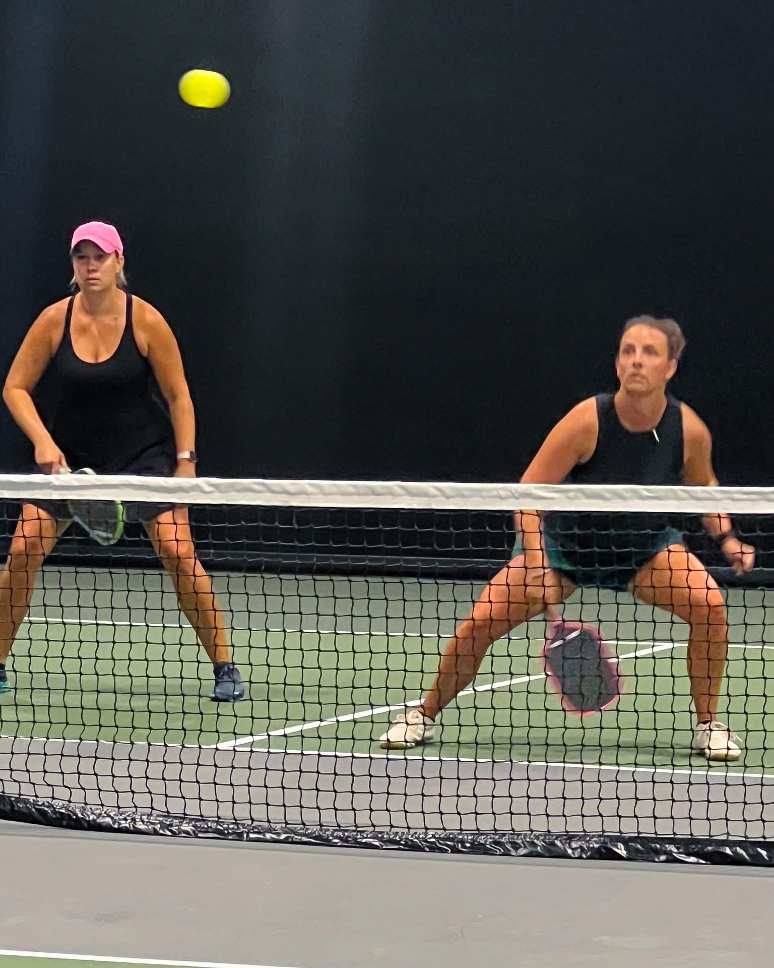 Hot wings served at Deuce Pub & Pit in Columbia, MO.