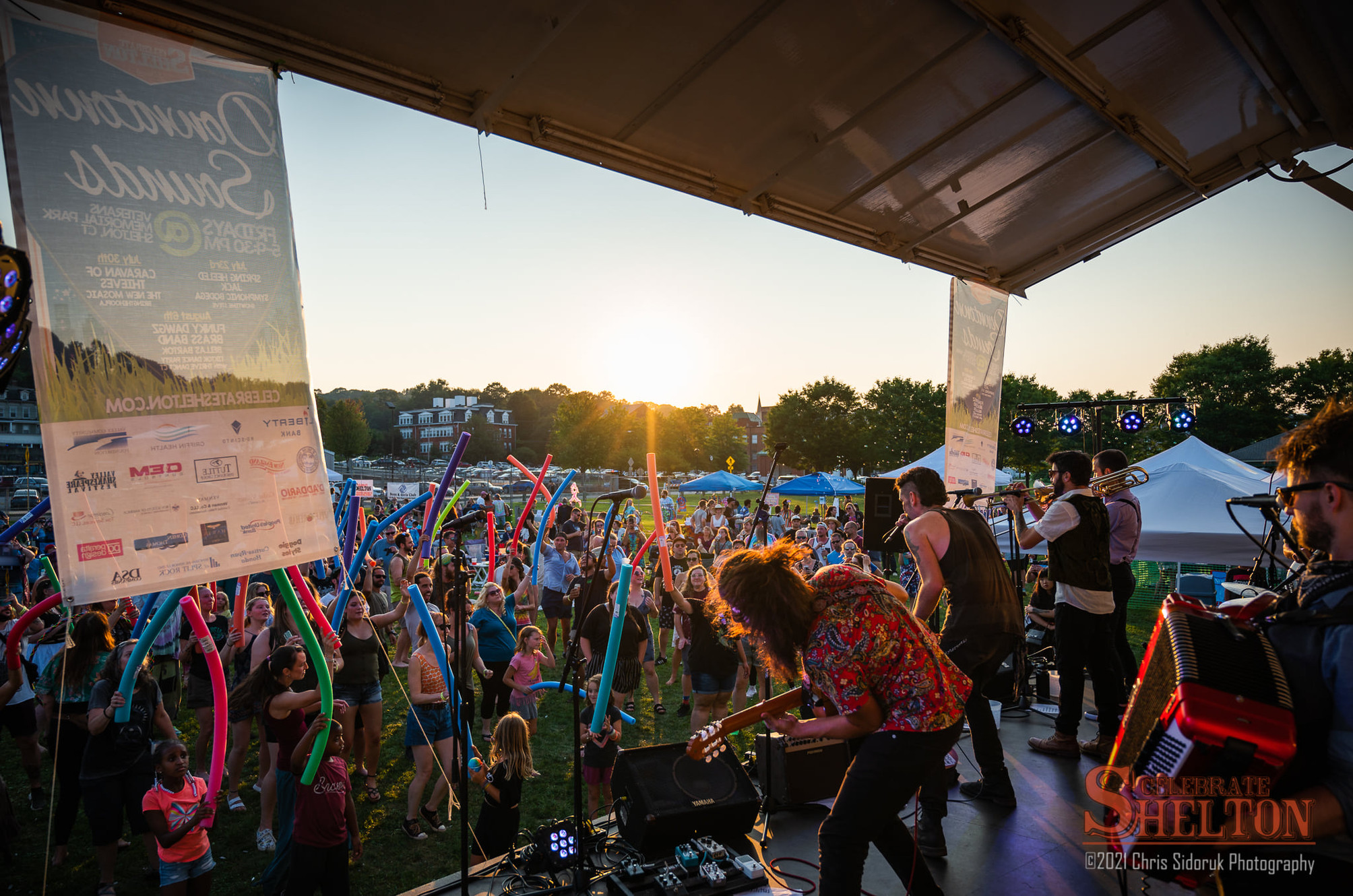 Shelton: Downtown Sounds