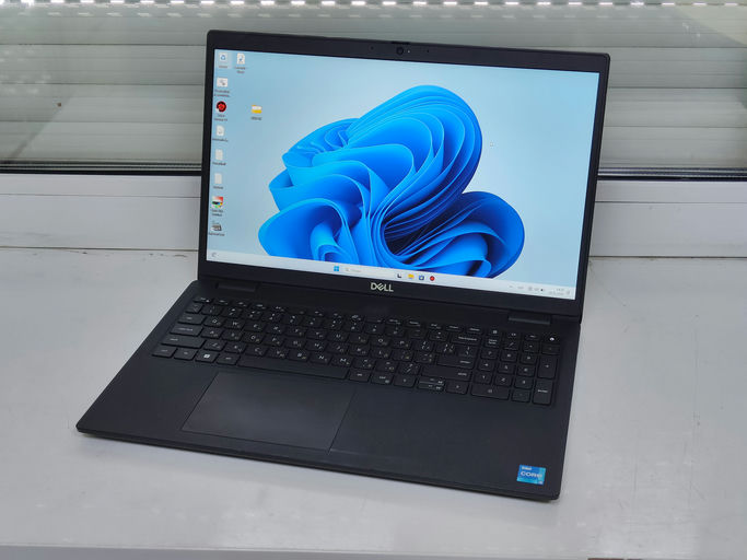 **Dell Latitude 3520**
